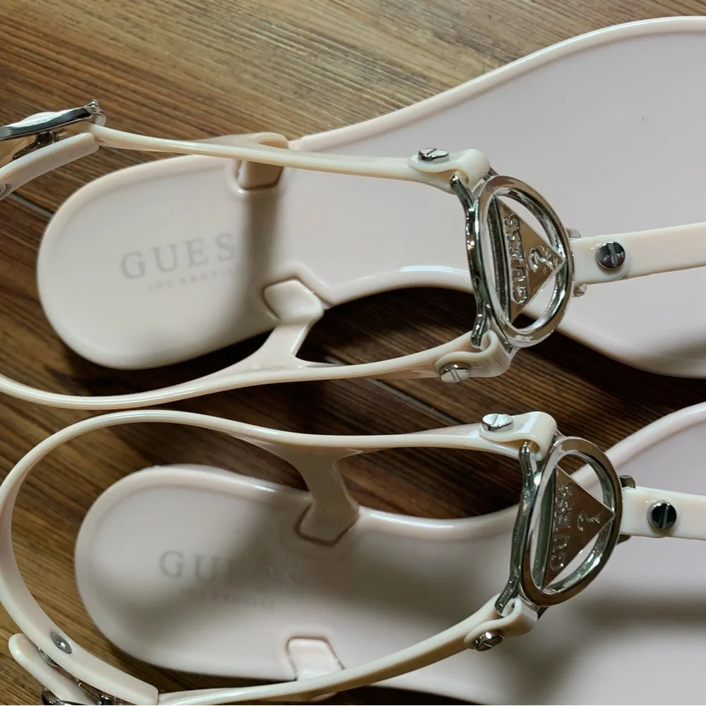 GUESS Women's Creamy Pink Sandals Size 8 - Picture 3 of 8